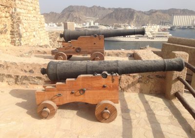 Cannon on new carriages at Mutrah