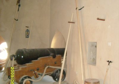 New cannon carriage at Barka